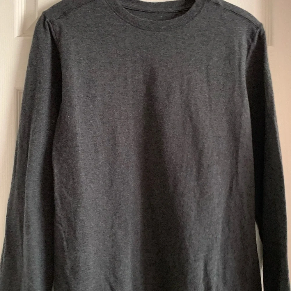 Goodfwllow & Co 💯% Cotton Gray Sweater Size Medium